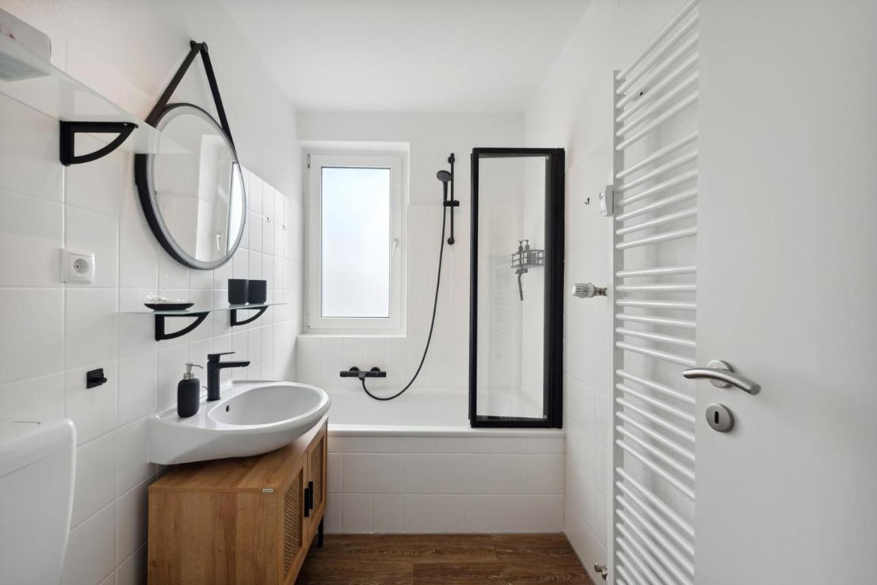 Amalfi Apartments A01 - Gemuetliche 2 Zi-Wohnung Mit Boxspringbetten Und Smart Tv Kaiserslautern Esterno foto